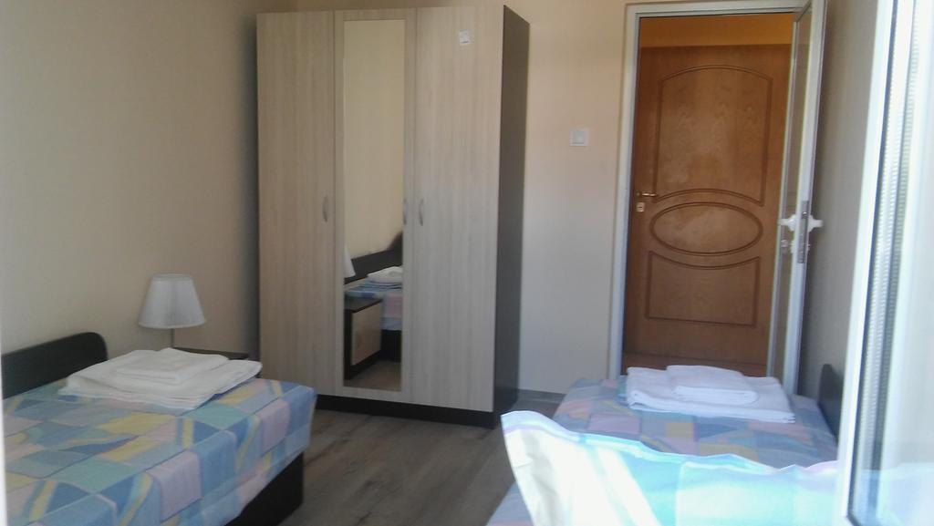 Apartment Izabel Γιάμπολ Εξωτερικό φωτογραφία