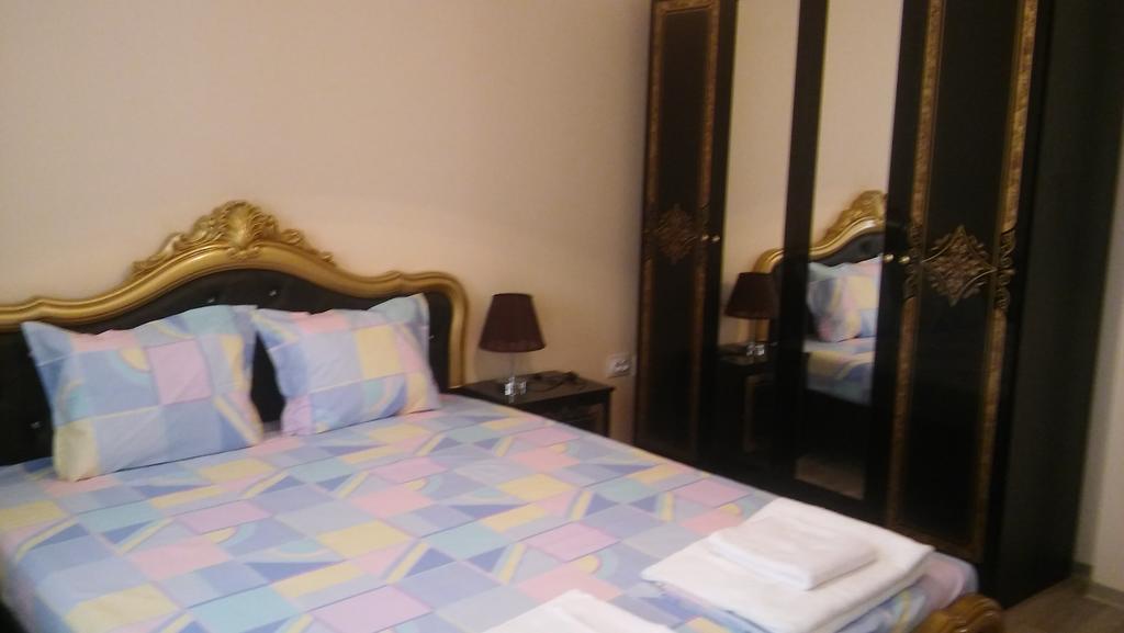 Apartment Izabel Γιάμπολ Εξωτερικό φωτογραφία